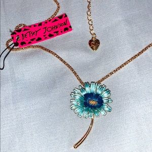 Beautiful Betsey Johnson Necklace!! NWOT!!